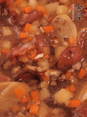 加大半碗水，沒過大部分食材