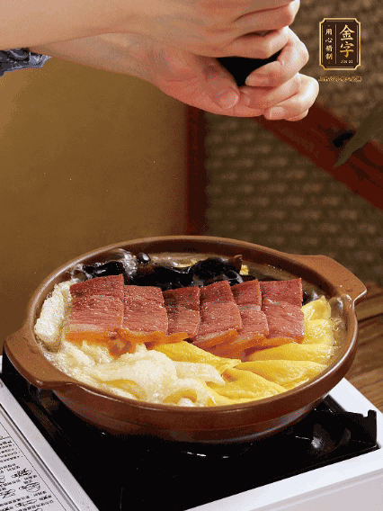 加水沒過食材，煮15-20分鐘